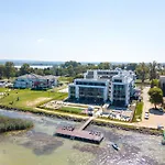 Beach And Garden Apartment