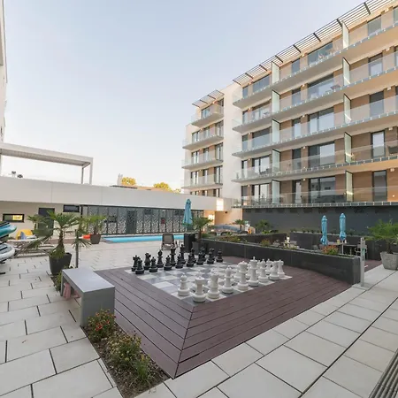 Lakeside Garden Lejlighed *